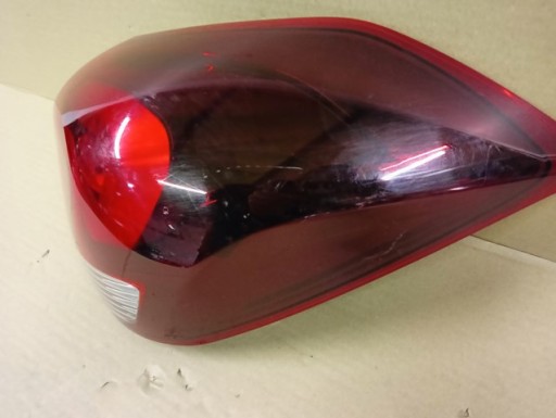 LAMPA FAR DESNA STRANA ZADNJA ZADNJI HYUNDAI I20 II REDIZAJN 18-