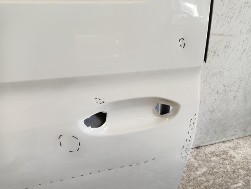 VRATA DESNA ZADNJA BOČNA VW CADDY 2K7 20- VRATA DESNA ZADNJA BOČNA VW CADDY 2K7 20-