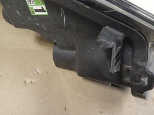 LAMPA FAR DESNA STRANA TOYOTA AYGO II 2 LED REDIZAJN 18-21R