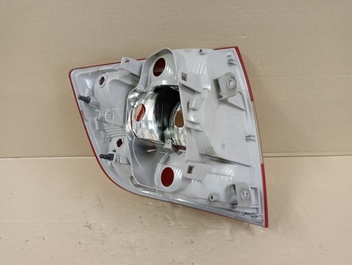 LAMPA FAR DESNA STRANA ZADNJA ZADNJI SKODA RAPID 5JH LIFTBACK 12- LAMPA FAR DESNA STRANA ZADNJA ZADNJI SKODA RAPID 5JH LIFTBACK 12-