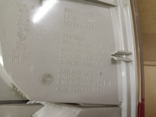 LAMPA FAR DESNA STRANA ZADNJA ZADNJI SKODA RAPID 5JH LIFTBACK 12- LAMPA FAR DESNA STRANA ZADNJA ZADNJI SKODA RAPID 5JH LIFTBACK 12-