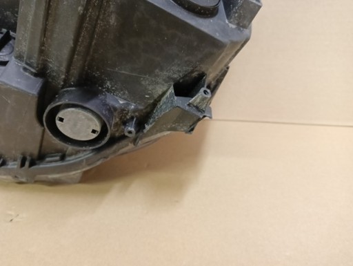 LAMPA FAR DESNA STRANA OPEL COMBO E 18-