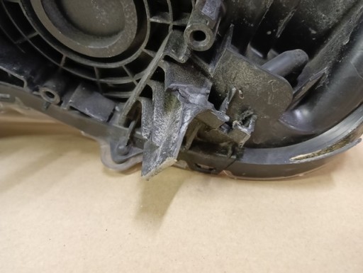 LAMPA FAR DESNA STRANA CITROEN C4 AIRCROSS 12-