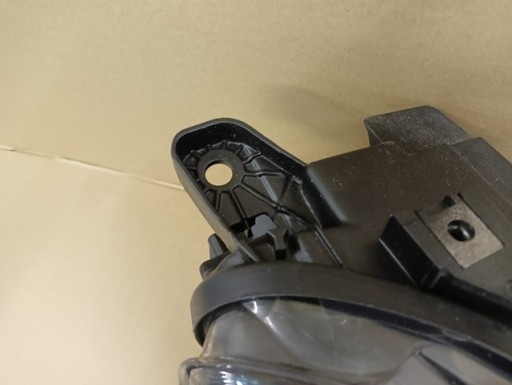 LAMPA FAR DESNA STRANA PEUGEOT PARTNER IV RIFTER 18-