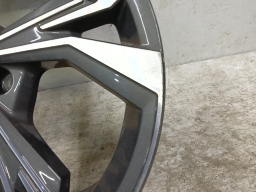 ALUMINIJSKA FELGA AUDI A3 S3 8Y0 18X8 ET46 5X112 8Y0601025H