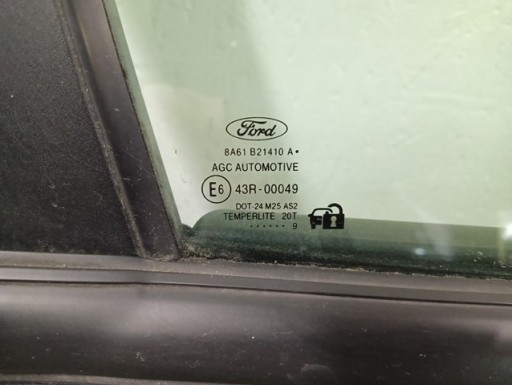VRATA DESNA  PREDNJA STRANA FORD FIESTA MK7 VII (MODEL SA 3 VRATA) 08-17