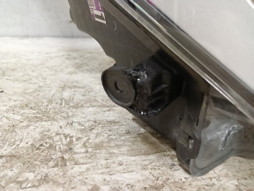 LAMPA FAR DESNA STRANA TOYOTA AYGO II 2 LED REDIZAJN 18-