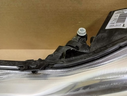 LAMPA FAR LIJEVA STRANA TOYOTA AURIS II 2 LED 12-15