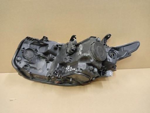 LAMPA FAR DESNA STRANA TOYOTA AURIS II 2 LED REDIZAJN 15-