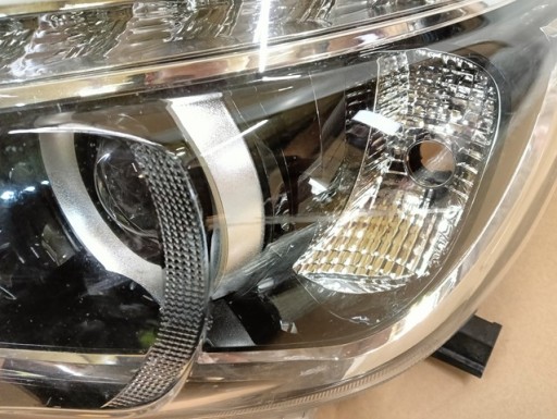 LAMPA FAR LIJEVA STRANA FULL LED TOYOTA HILUX VIII 8 15-