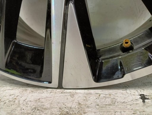 ALUMINIJSKA FELGA VOLVO XC60 XC90 S60 32358566 19X7,5 ET50,5