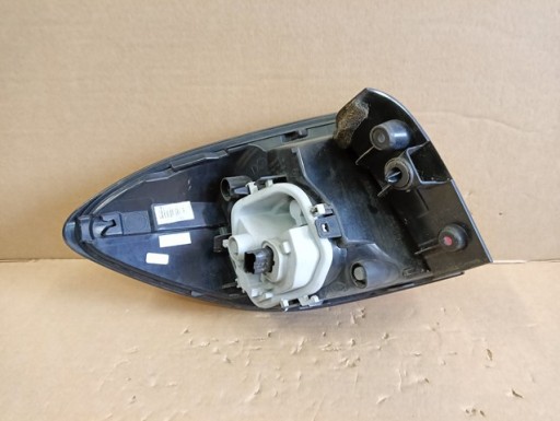 LAMPA FAR DESNA STRANA ZADNJA ZADNJI RENAULT CAPTUR I 13-
