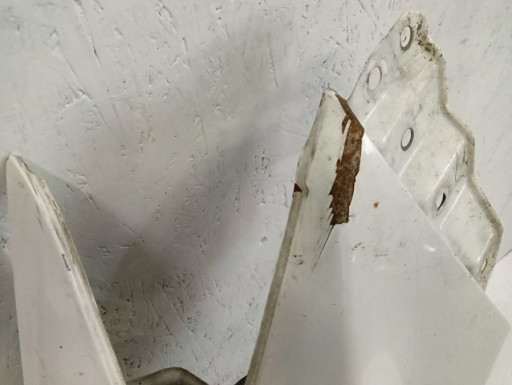 BLATOBRAN DESNA STRANA PREDNJA TOYOTA PRIUS 3 III 2009-