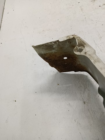 BLATOBRAN DESNA STRANA PREDNJA MAZDA VI 6 GJ 12-