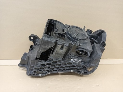 LAMPA FAR DESNA STRANA BI XENON BMW X3 F25 X4 F26 REDIZAJN LCI 14- LAMPA FAR DESNA STRANA BI XENON BMW X3 F25 X4 F26 REDIZAJN LCI 14-