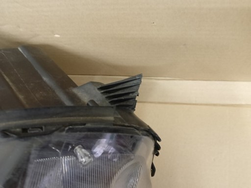 LAMPA FAR DESNA STRANA OPEL VIVARO C JUMPY PROACE 16-
