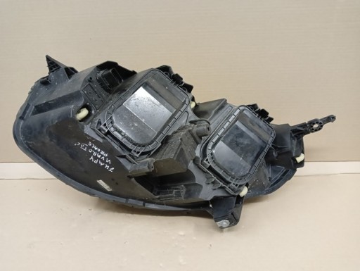 LAMPA FAR DESNA STRANA OPEL VIVARO C JUMPY PROACE 16-
