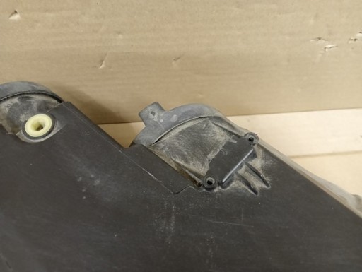 LAMPA FAR DESNA STRANA VW POLO 2G 17-