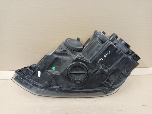 LAMPA FAR DESNA STRANA VW POLO 2G 17-