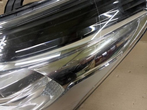 LAMPA FAR LIJEVA STRANA XENON LED TOYOTA VERSO REDIZAJN 13-