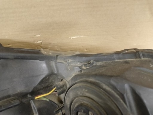 LAMPA FAR LIJEVA STRANA XENON SUBARU OUTBACK LEGACY 09-12R