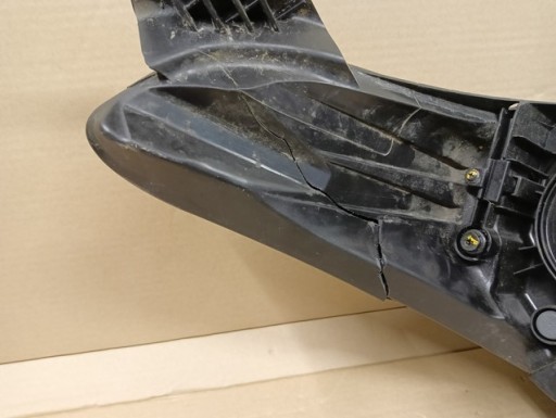 LAMPA FAR LIJEVA STRANA HYUNDAI I20 II 2 14-