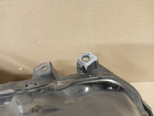 LAMPA FAR DESNA STRANA LED TOYOTA AURIS II 2 REDIZAJN 15-