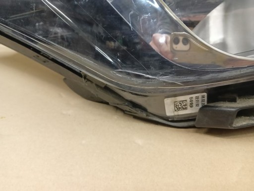 LAMPA FAR DESNA STRANA HYUNDAI I20 II 2 14-