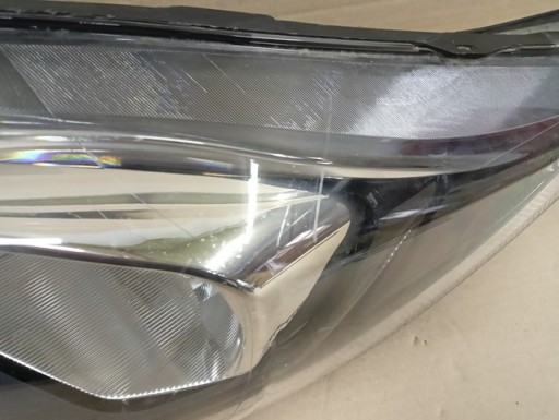 LAMPA FAR LIJEVA STRANA FORD FIESTA MK7 REDIZAJN 12-