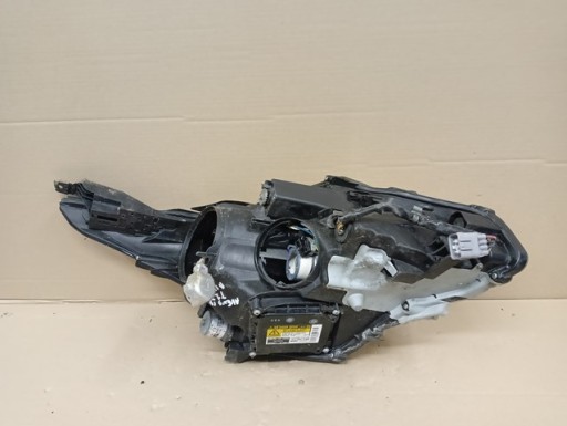 LAMPA FAR LIJEVA STRANA BI XENON ZAKRETNI TOYOTA AVENSIS T27 04-11R