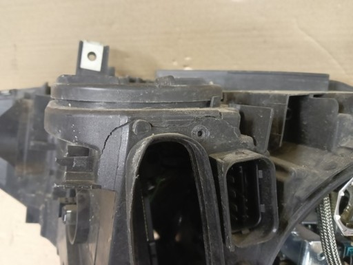 LAMPA FAR DESNA STRANA BI XENON BMW IV 4 F32 F33 F36 13- LAMPA FAR DESNA STRANA BI XENON BMW IV 4 F32 F33 F36 13-