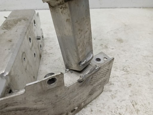 GREDA ISPOD BRANIK PREDNJA STRANA BMW X5 G05 X6 G06 18-