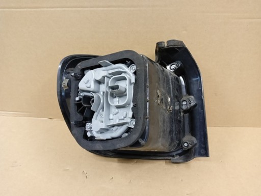 LAMPA FAR DESNA STRANA ZADNJA ZADNJI JEEP RENEGADE 14-