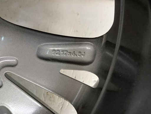 ALUMINIJSKA FELGA TOYOTA YARIS IV 4 AURIS II 2 17X6.5J ET50 5X114.3