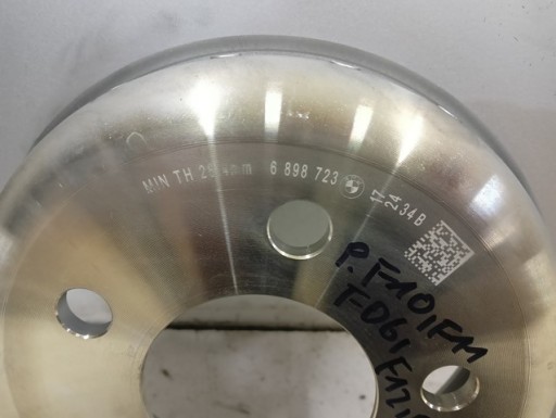 NOVO DISK KOČNICE PREDNJA STRANA BMW V 5 F10 F11 VI 6 F06 F12 F13