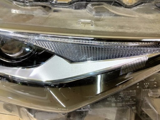 LAMPA FAR DESNA STRANA FULL LED TOYOTA AURIS II 2 REDIZAJN 15-