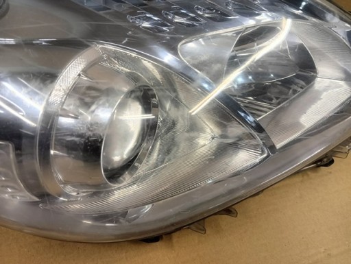 LAMPA FAR DESNA STRANA LED TOYOTA PRIUS III 3 09-12R