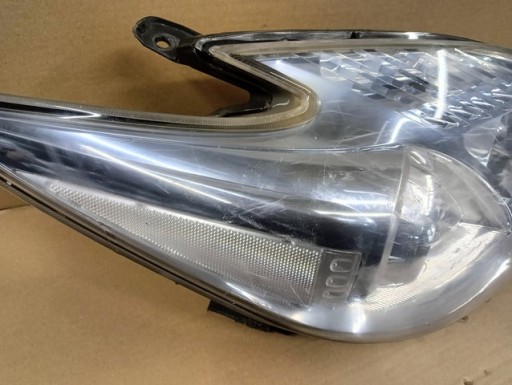LAMPA FAR DESNA STRANA LED TOYOTA PRIUS III 3 09-12R