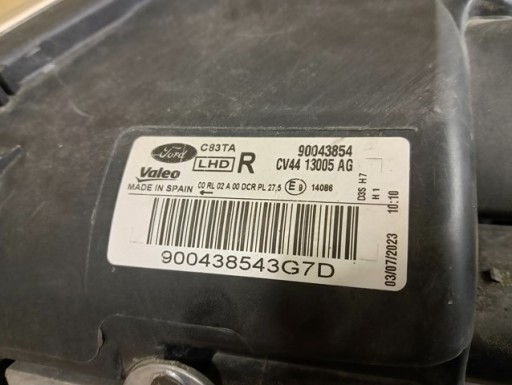 LAMPA FAR DESNA STRANA BI-XENON FORD KUGA MK2 12-16R LAMPA FAR DESNA STRANA BI-XENON FORD KUGA MK2 12-16R