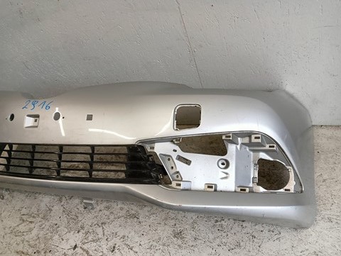 BRANIK PREDNJA STRANA TOYOTA AURIS II 2 REDIZAJN 15-