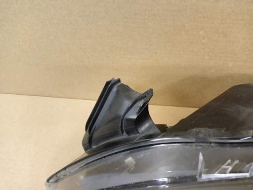 LAMPA FAR LIJEVA STRANA LEČA OPEL ASTRA IV 4 J GTC CASCADA 11-