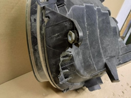 LAMPA FAR DESNA STRANA IVECO DAILY IV 4 14-