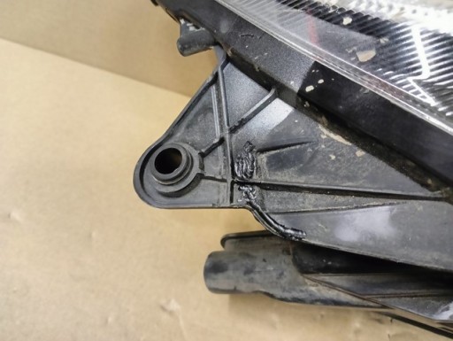 LAMPA FAR DESNA STRANA SKODA FABIA II 2 ROOMSTER 5J REDIZAJN 10-14R