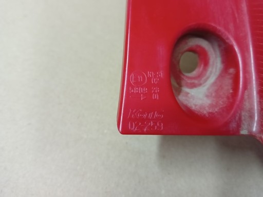 LAMPA FAR DESNA STRANA ZADNJA ZADNJI LED TOYOTA AURIS II 2 HATCHBACK (OBIČNI) 12-15R