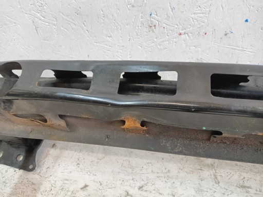 GREDA ISPOD BRANIK PREDNJA STRANA VW GOLF VI 6 5K 08-12R