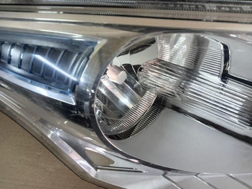 LAMPA FAR DESNA STRANA FORD B MAX B-MAX 12-