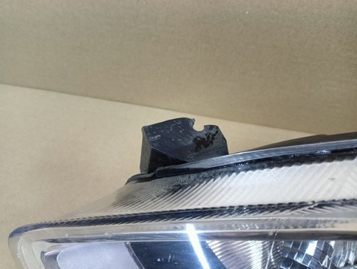 LAMPA FAR LIJEVA STRANA FORD FIESTA MK8 17- LAMPA FAR LIJEVA STRANA FORD FIESTA MK8 17-