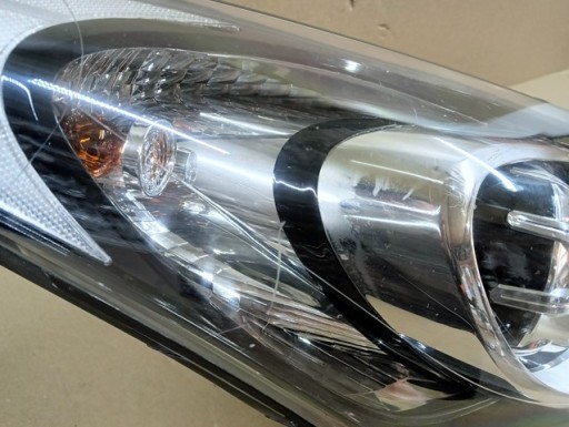LAMPA FAR DESNA STRANA HYUNDAI I30 II 2 Z 12- LAMPA FAR DESNA STRANA HYUNDAI I30 II 2 Z 12-