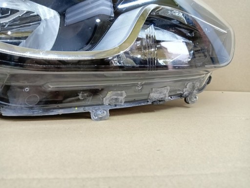 LAMPA FAR DESNA STRANA HYUNDAI IX20 IX 20 10- LAMPA FAR DESNA STRANA HYUNDAI IX20 IX 20 10-