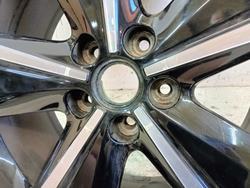 ALUMINIJSKA FELGA PEUGEOT 308 III 3 T10 17X7.5J ET44 5X108 ALUMINIJSKA FELGA PEUGEOT 308 III 3 T10 17X7.5J ET44 5X108